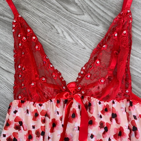 Red Floral Mesh Babydoll Tank Top - Picture 3 of 3